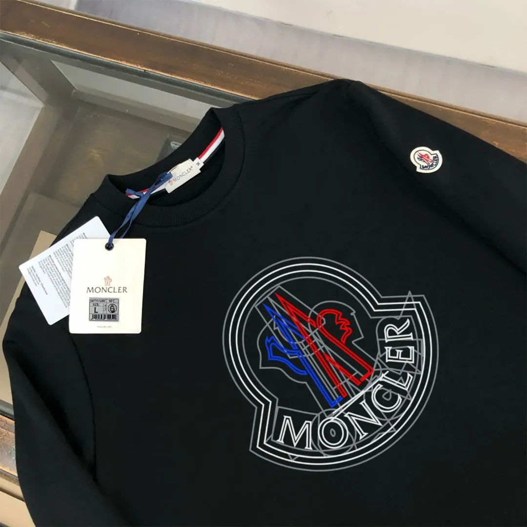📦 📦 【 In Stock】 〖 𝐌𝐎𝐍𝐂𝐋𝐄𝐑~ 〗 440g ， 😎 ， ， Factory 2026 T ， ， Premium LOGO， Same Style ：Black White Size：S M L XL 2XL